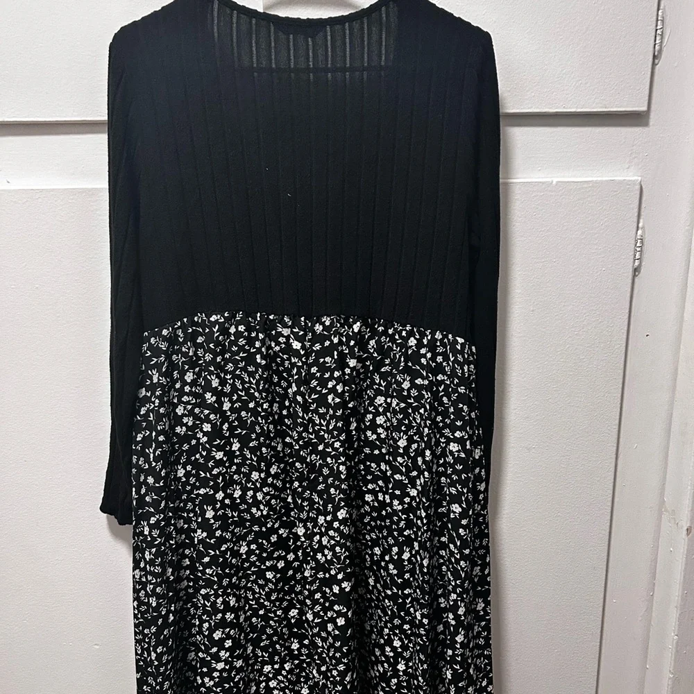 Floral midi dress - Picture 3 of 11